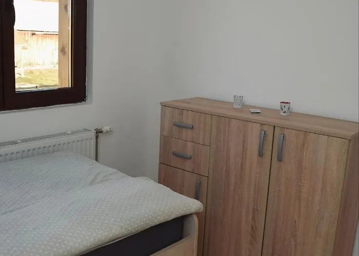 Planinska Kuca Srna *