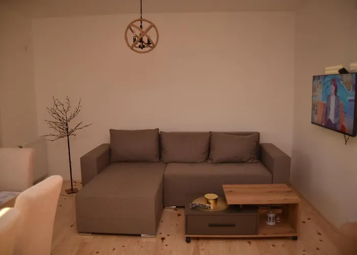 بيت للعطل Planinska Kuca Srna *