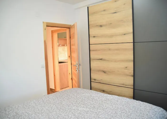 Planinska Kuca Srna * باغينا باستا